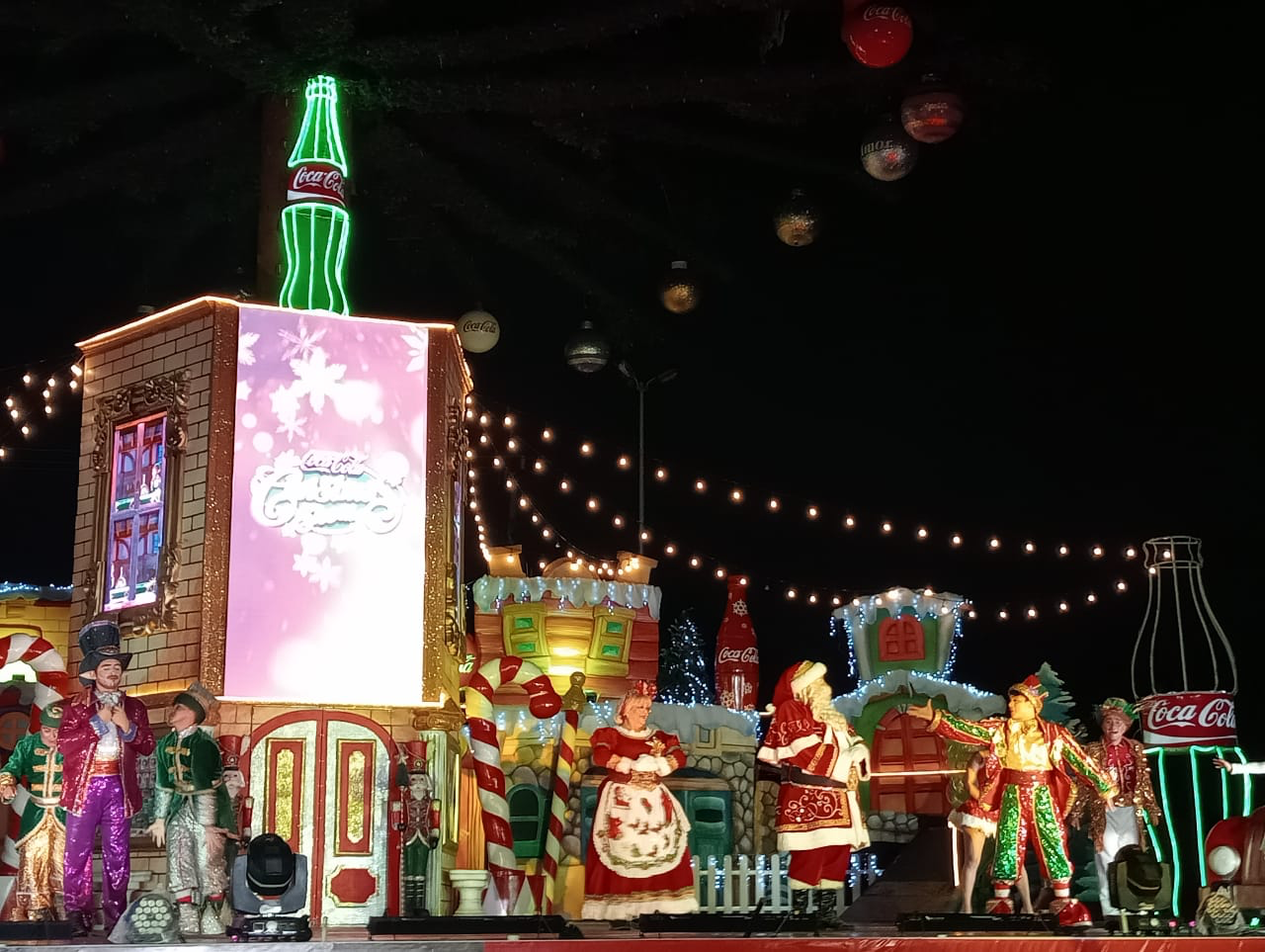 Este sábado 25 de noviembre se enciende la Navidad con el árbol gigante