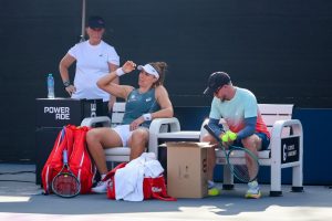 El calor del Caribe mexicano pone a prueba a la élite del tenis mundial