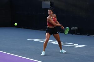 El calor del Caribe mexicano pone a prueba a la élite del tenis mundial