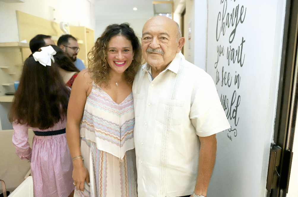 Ana Elena Tur y el festejado Jorge Luis Rodríguez Losa