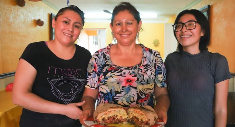 Los huaraches de Doña Mary: El auténtico sabor de la gastronomía poblana y  de la CDMX – Punto Medio