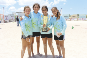 Isabella Brihani Salazar, Tamara Abraham Chapur, Lucienne Abimerhi Xacur y Jimena Enríquez Tolosa.