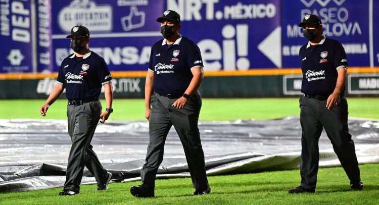 La lluvia se hace presente en Monclova y cancela el juego, con Leones en  ventaja – Punto Medio